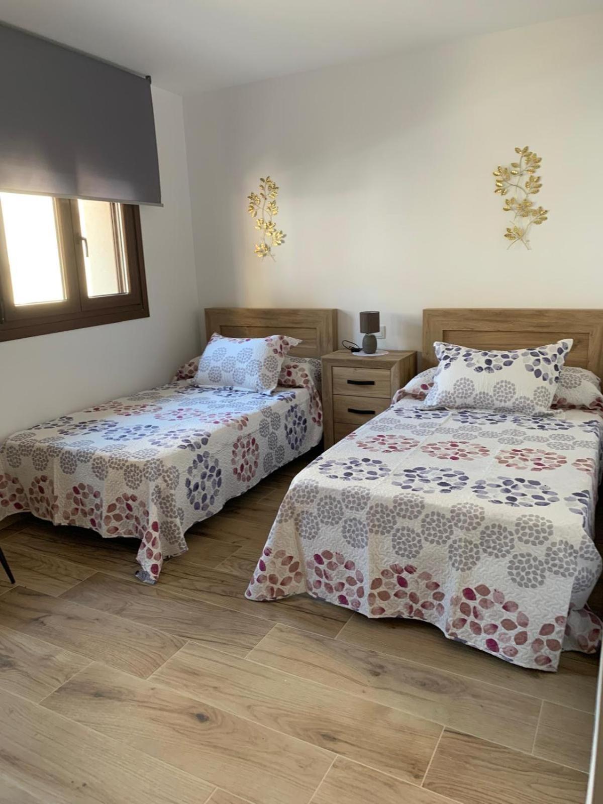 Apartamento El Hondon Del Lugar Hoyos Exterior foto